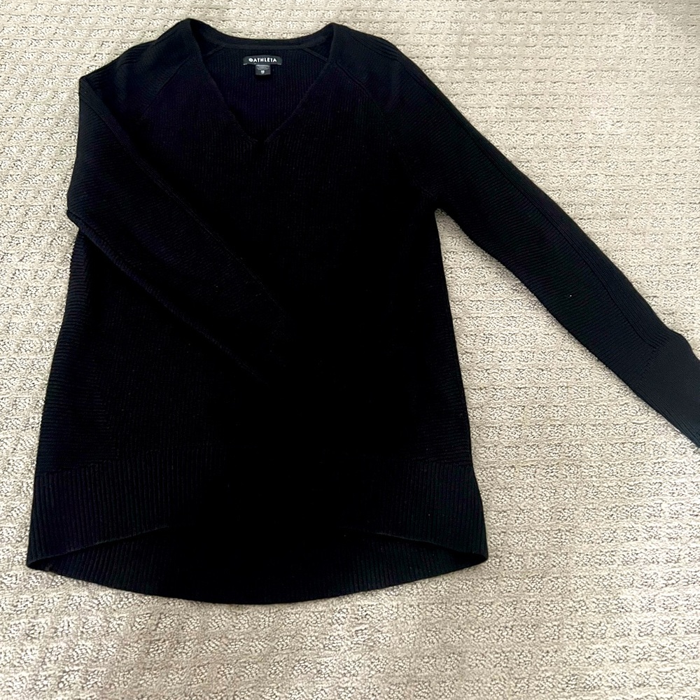 Athleta black tunic sweater , very good condition